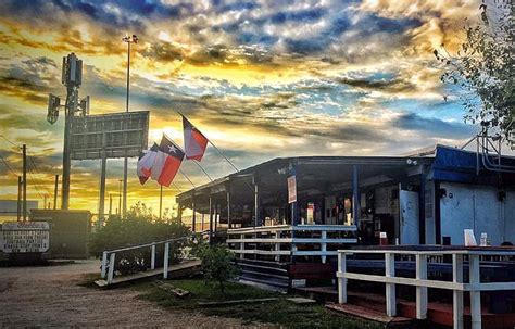 Bubba's Texas Burger Shack | TasteAtlas | Recommended authentic restaurants | Dog friends ...