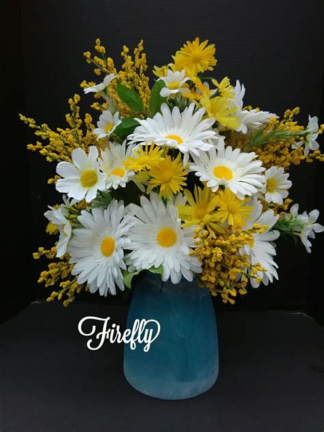 Spring Daisy floral arrangement | Daisy flower arrangements, Wild ...