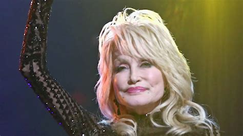 Dolly Parton Super Bowl Halftime Show - Elita Terrijo