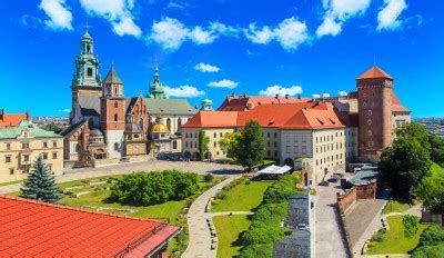 Wawel Castle with Gardens, Cracow, Poland jigsaw puzzle in Castles ...