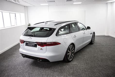 Jaguar XF Sportbrake hauls more, looks great - CNET