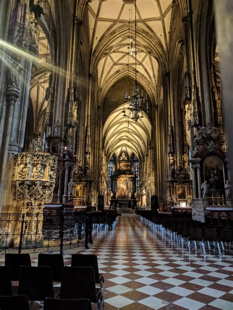 St. Stephen’s Cathedral, Vienna, Austria [3024×4032] – Building Gallery