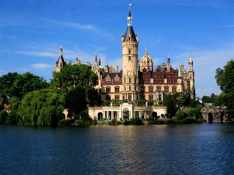 Schwerin Castle www.megandax.com Beautiful Castles, Beautiful Places, German Architecture ...