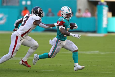 Dolphins RB Myles Gaskin, DL Da’Shawn Hand among cuts as Miami works ...