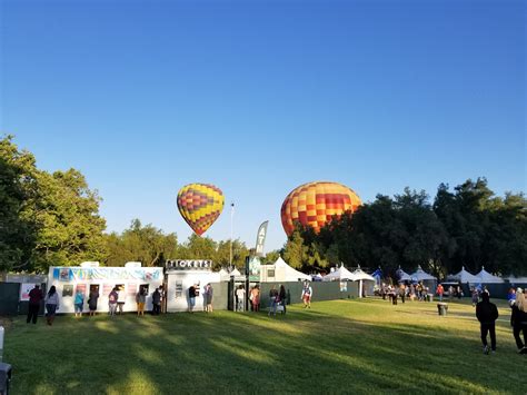 Temecula Balloon Festival – Kari & Sara.com