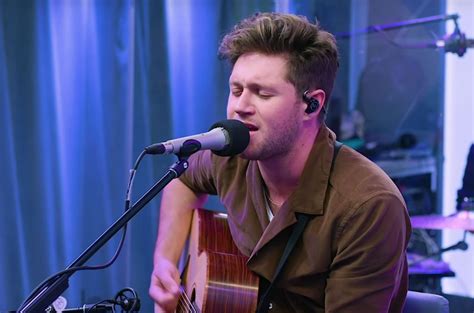 Niall Horan's 'Nice To Meet Ya' Acoustic Performance: Watch | Billboard