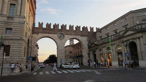 The 'Porta Nuova' on the 'Piazza Bra' in Verona, Italy | CC-Content