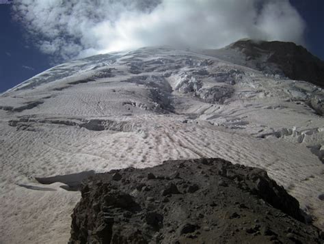 USGS confirms Mt. Rainier is not erupting - The Washington Post