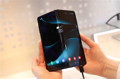 Samsung foldable concept could be the solution to the foldable phone design problem - Yanko ...