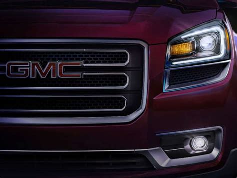 2013 GMC Acadia Crossover SUV Road Test and Review | Autobytel