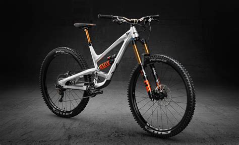 The YT Capra 29 Limited Edition is 100% Carbon Fiber Free - Singletracks Mountain Bike News