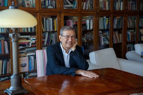 Orhan Pamuk Biography Birth Date Birth Place And Pictures