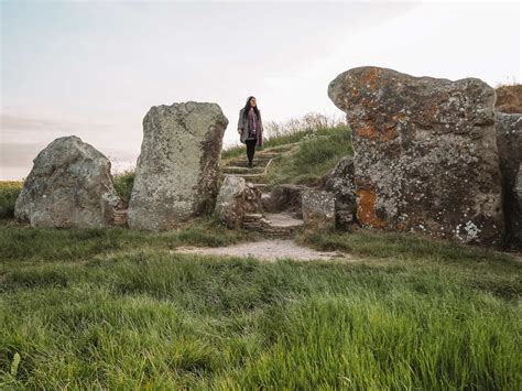 West Kennet Long Barrow - Secrets Of An Ancient House Of The Dead In ...