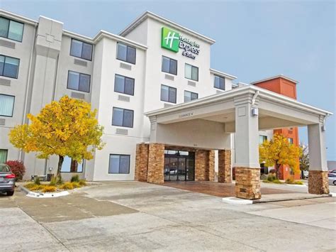 Holiday Inn Express Hotel & Suites Norfolk | Norfolk (NE) 2021 UPDATED DEALS £91, HD Photos ...