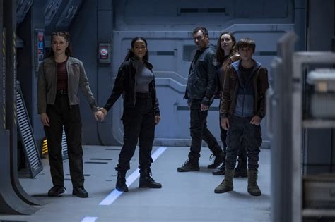 Lost In Space Season 3 Reviews, Updates, Ratings: Release Date & More Mystery