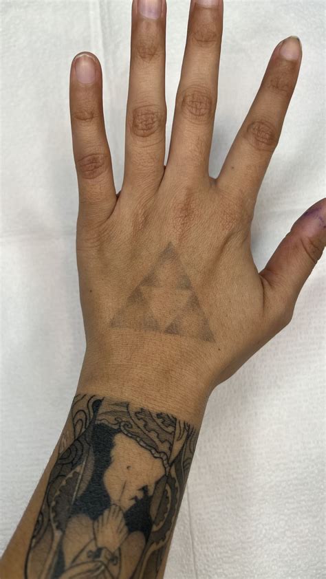 Is The Legend of Zelda’s Triforce the hottest gaming tattoo? Probably - Polygon