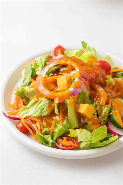 The Best Basic Tossed Salad - The Kitchen Magpie