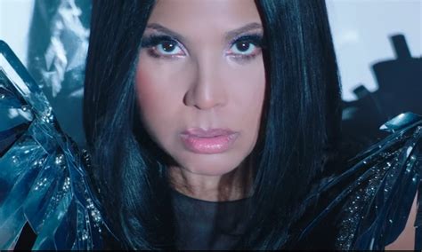 Watch Toni Braxton’s High-Energy ‘Dance’ Video | uDiscover