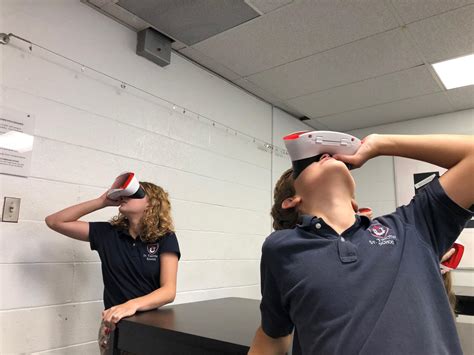 Virtual Reality Field Trips Take Students Around The World | WUNC