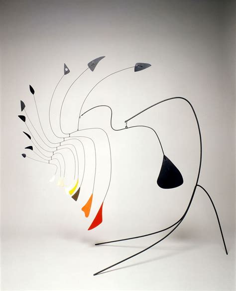 L'avant-garde en mouvement | Alexander calder, Art cinétique, Mobiles art