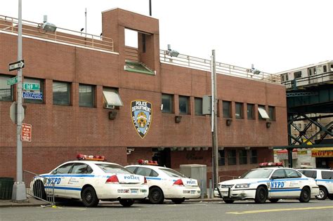 P044 NYPD Police Station Precinct 44, Concourse, Bronx, New York City | Nypd, Police, Police cars