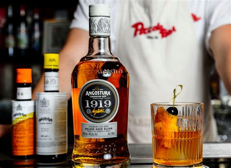 VIDEO: Learn how to make a Rum Previous Original with Angostura 1919 ...