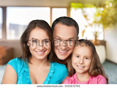 2,988,580 Smiling Families Stock Photos, Images & Photography | Shutterstock