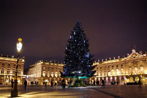 The traditions of the French Christmas Tree - French Moments