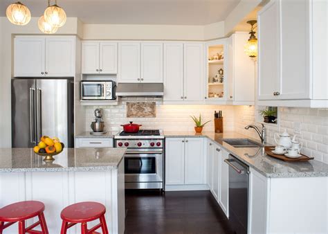 Kitchen Soffit Above Cabinets