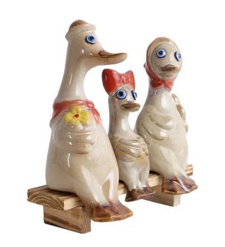 Ceramic Duck Decor Set Of Three at Rs 2100/set | Ceramic Showpiece in ...