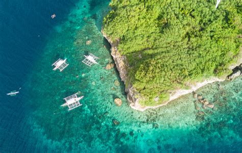 Pescador island hopping and canyoning experience from Cebu | OutdoorTrip