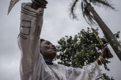 Photos: Thousands celebrate Osun, goddess of fertility and water - Vanguard News