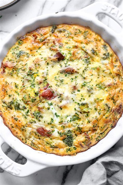 Crustless Quiche {Easy and Healthy} – WellPlated.com | Breakfast quiche ...