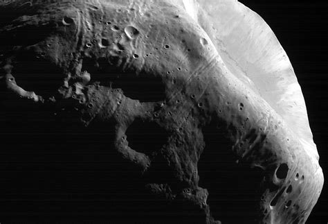 Mars’ Moon Phobos Undergoing ‘Structural Failure’ | Universe Today