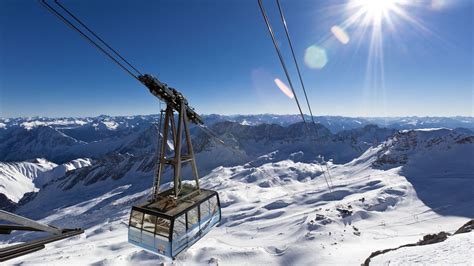 Garmisch-Partenkirchen Ski Resort in Garmisch-Partenkirchen, | Expedia