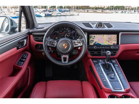 2020 Porsche Macan Pictures: | U.S. News