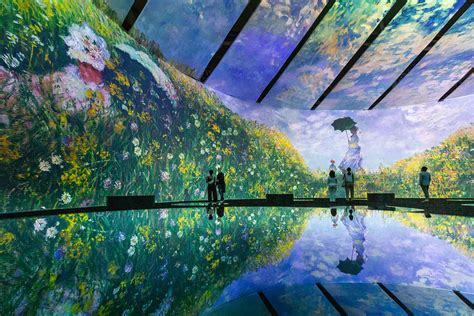 Step Inside Monet's Most Famous Paintings at This Magical Immersive Art ...