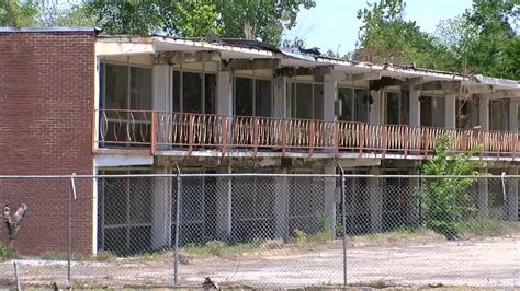 City to soon demolish old, rundown East Florence motel on Highway 76