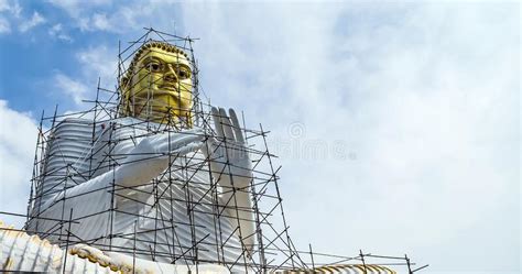 Golden Buddha Golden Temple Stock Image - Image of buddhist, building ...