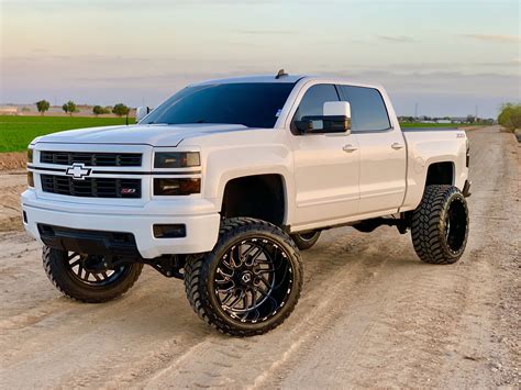 2015 Silverado 1500 9 inch lift 🤤🤤🤤 Sunset Chevy #liftedtrucks # ...