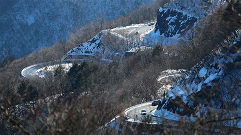 Irohazaka Winding Road - Nikko Travel