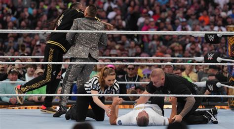 Shane McMahon Suffers Torn Quad During Surprise ‘WrestleMania 39’ Appearance - Sports Illustrated