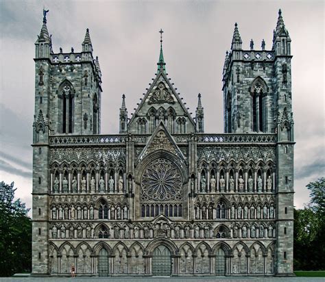 File:Nidaros-cathedral-west-front.jpg - Wikipedia