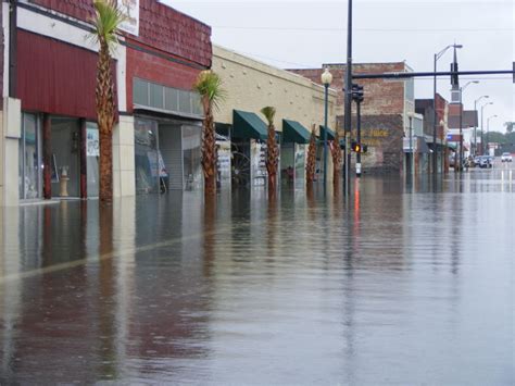 If you live in Florida, it can flood. - Florida Storms