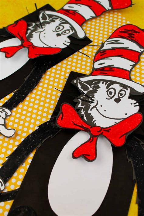 Cat in the Hat Puppet | Seuss crafts, Dr seuss crafts, Puppet crafts