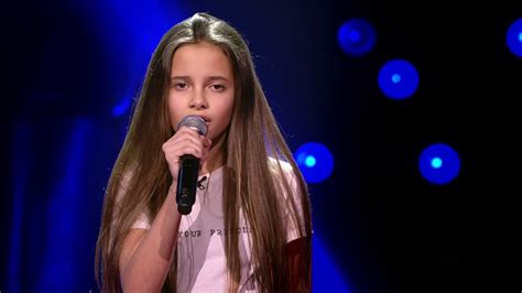 Romy - 'Same Old Love' | Blind Auditions | The Voice Kids | VTM Accordi ...