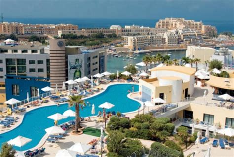 7 Best Hotels In Malta For A Luxurious Stay - TravelTourXP.com