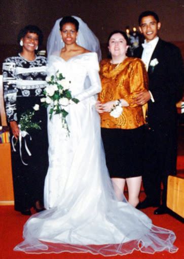 Obama marks 20 years of marriage with romantic tweet