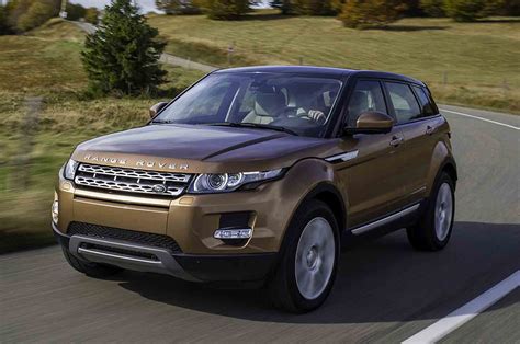 Range Rover Evoque SI4 Dynamic first drive | Autocar