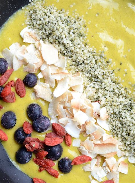 Best Superfoods to Add to Smoothies + A Strawberry Maca Smoothie Bowl